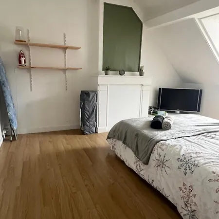 Wingflat Entier Centre Proche Naval Cité De La Quartier Calme