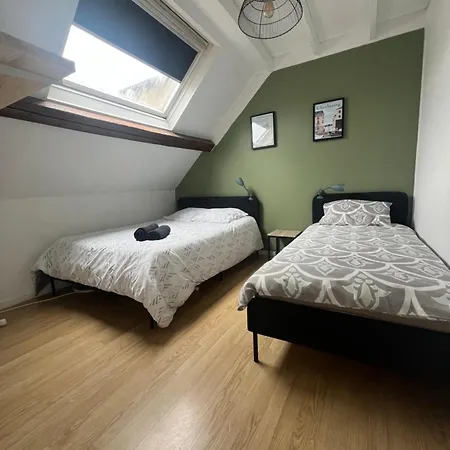 Wingflat Entier Centre Proche Naval Cité De La Quartier Calme